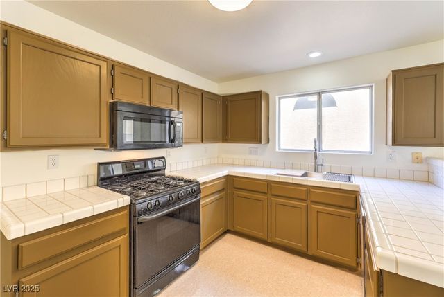 4539 Powell Point Way, North Las Vegas, NV 89031