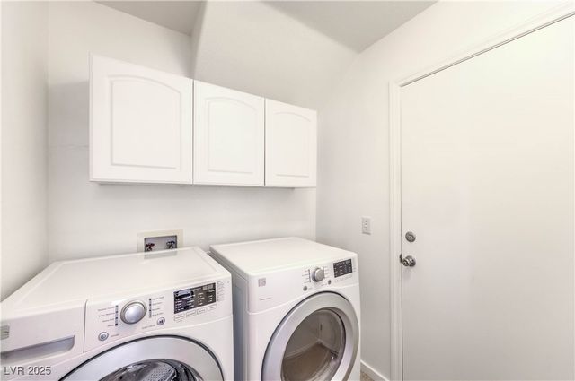 4539 Powell Point Way, North Las Vegas, NV 89031