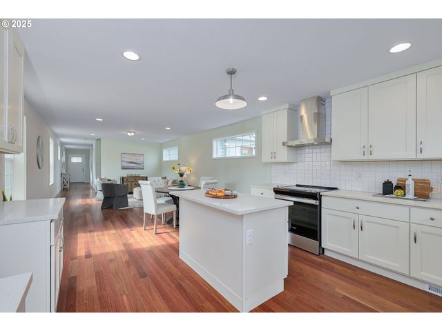 3257 N BALDWIN St, Portland, OR 97217