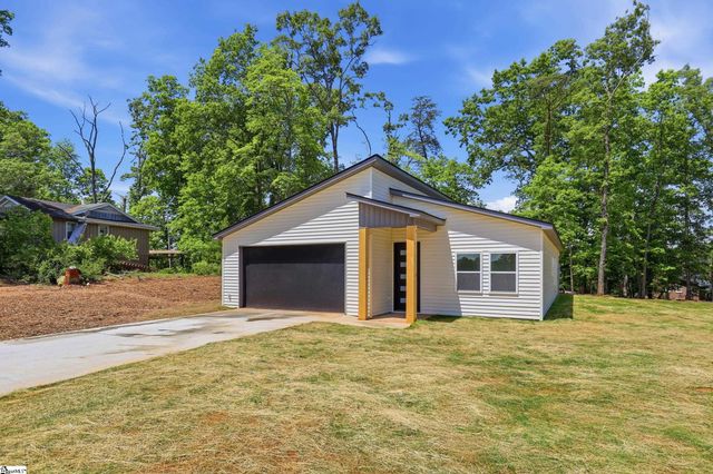 1077 Country Club Road, Pickens, SC 29671