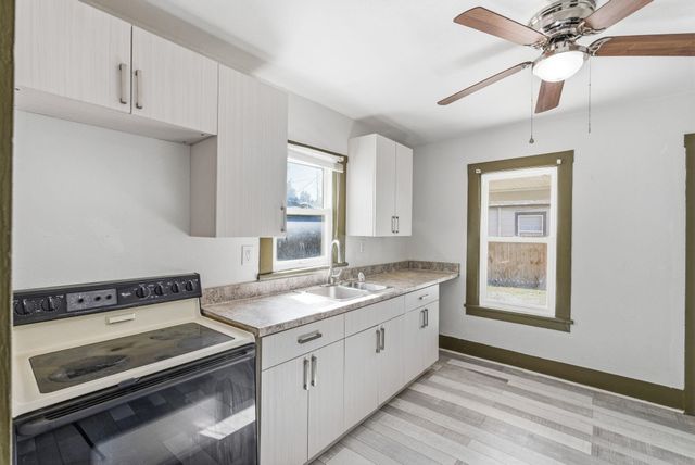 1204 N Oliver Ave, Wichita, KS 67208