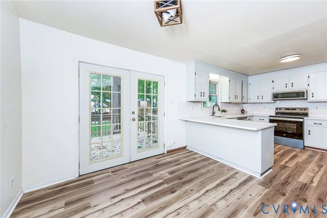 720 Dove Path Ln, Chester, VA 23834