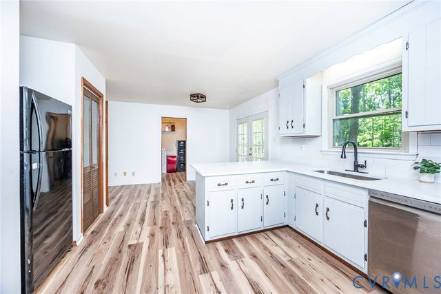 720 Dove Path Ln, Chester, VA 23834