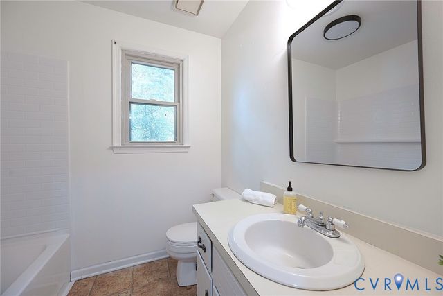 720 Dove Path Ln, Chester, VA 23834