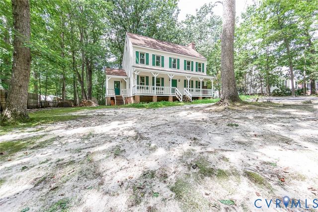 720 Dove Path Ln, Chester, VA 23834