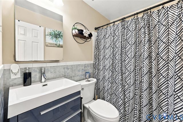 6724 Meadowburm Dr, Chesterfield, VA 23234