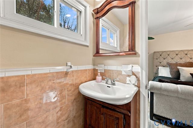 6724 Meadowburm Dr, Chesterfield, VA 23234
