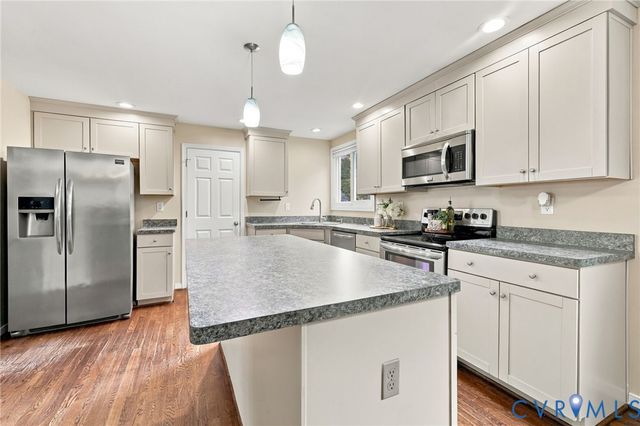 6724 Meadowburm Dr, Chesterfield, VA 23234