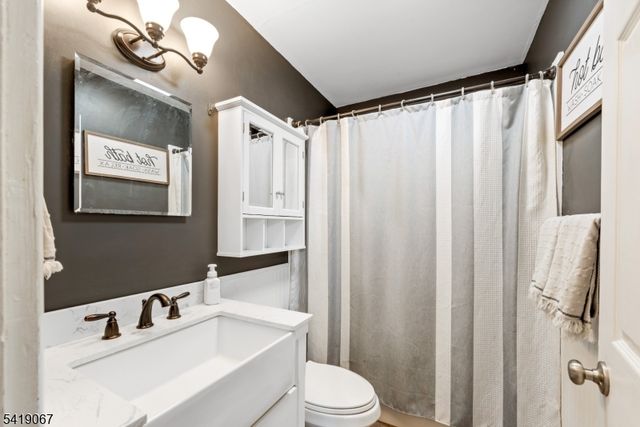 111 N Shore Rd, Byram Twp., NJ 07821