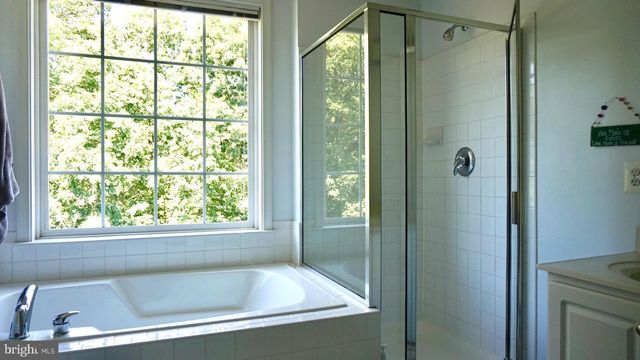 1636 WHITE OAK VISTA DR, Silver Spring, MD 20904