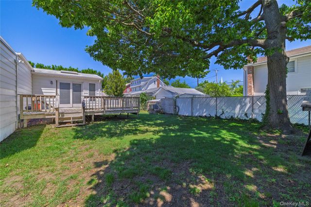 24 W Windsor Parkway, Oceanside, NY 11572