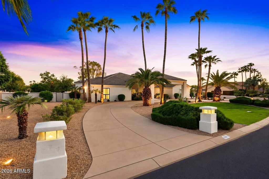 8321 E CORRINE Drive, Scottsdale, AZ 85260 — photo 2