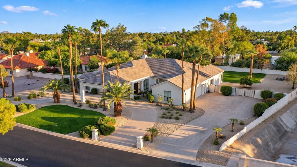 8321 E CORRINE Drive, Scottsdale, AZ 85260 — photo 5