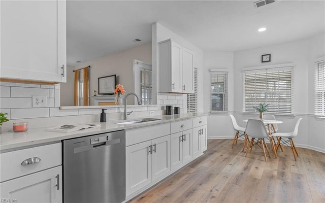 1208 Treeland TER, Chesapeake, VA 23322