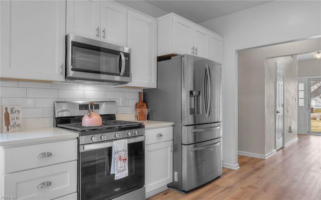 1208 Treeland TER, Chesapeake, VA 23322