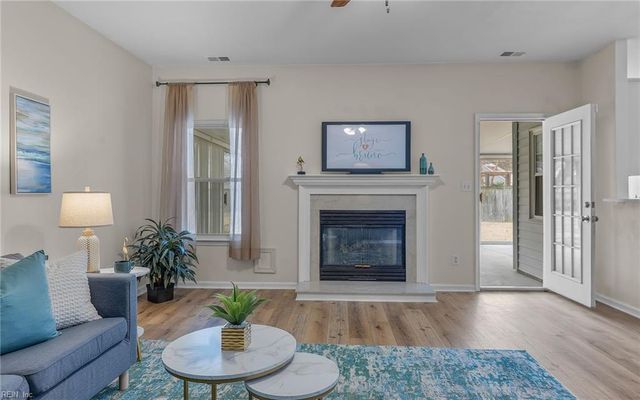 1208 Treeland TER, Chesapeake, VA 23322