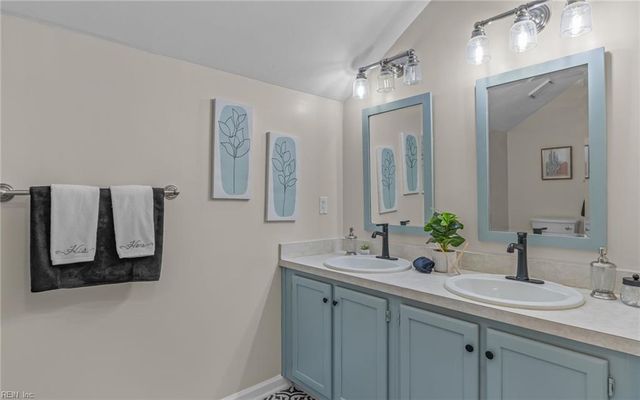 1208 Treeland TER, Chesapeake, VA 23322