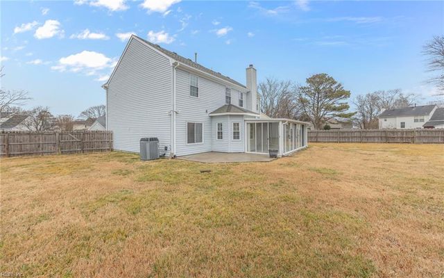 1208 Treeland TER, Chesapeake, VA 23322