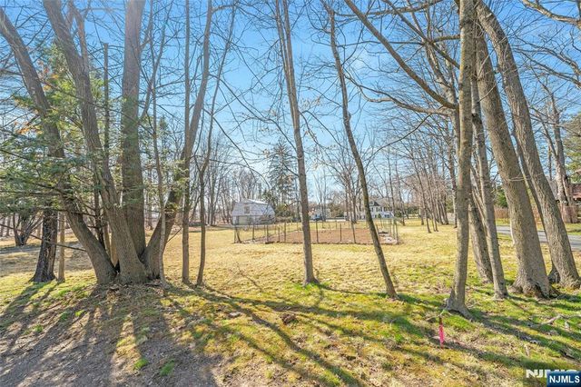 510 W Saddle River Road, Ridgewood, NJ 07450