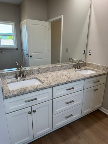 13 Hamby Dr, Pelham, TN 37366