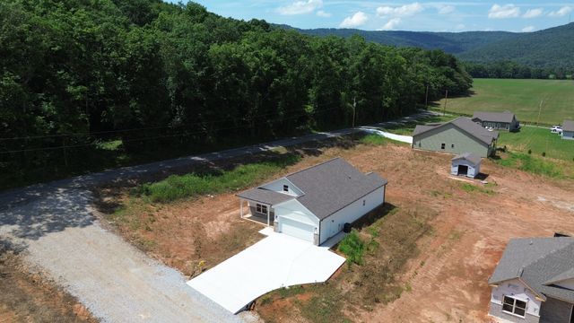 13 Hamby Dr, Pelham, TN 37366