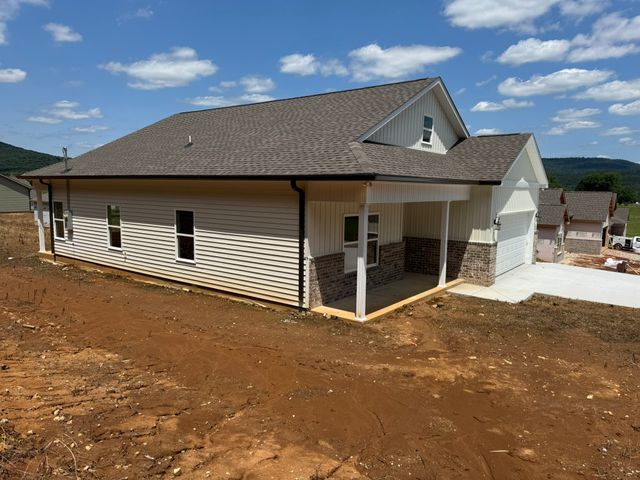 13 Hamby Dr, Pelham, TN 37366