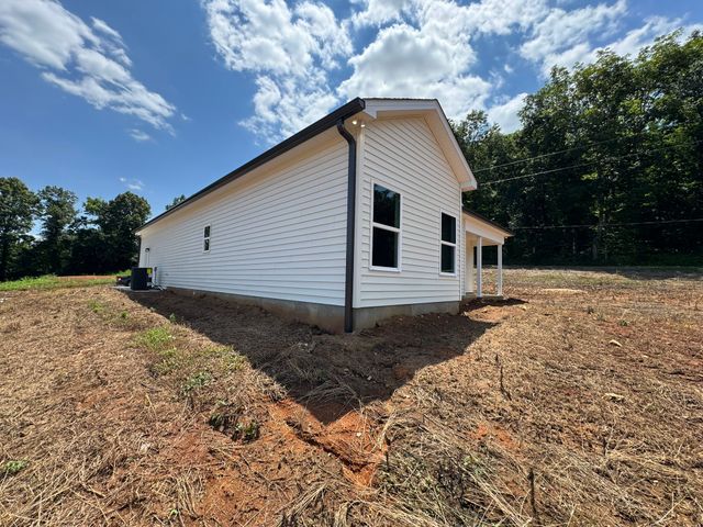 13 Hamby Dr, Pelham, TN 37366