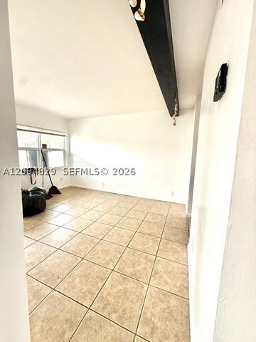 1150 SW 26th Ave 1-2, Fort Lauderdale, FL 33312