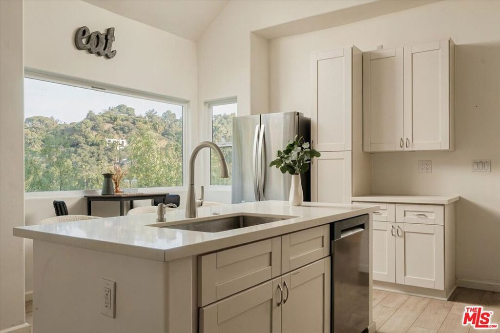 3646 Potosi Avenue, Studio City, CA 91604 — photo 4