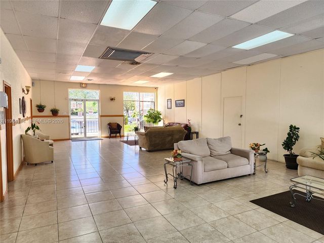 4304 NW 9th Ave 1-2C, Deerfield Beach, FL 33064