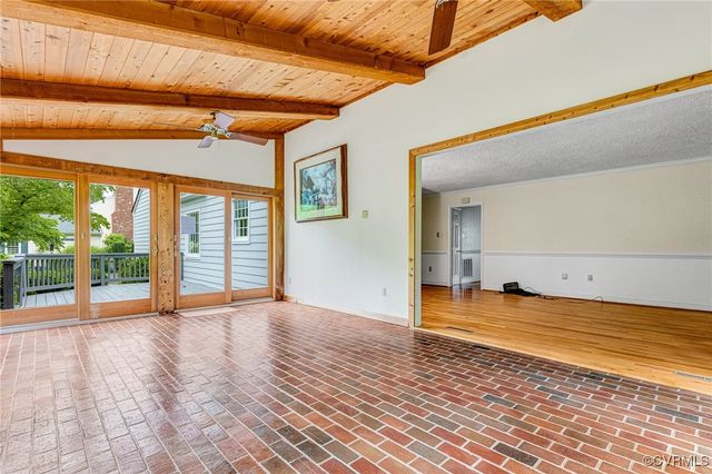 14383 Country Club Dr, Ashland, VA 23005