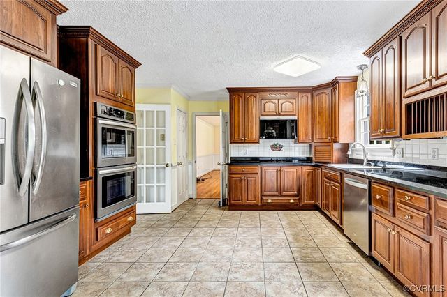 14383 Country Club Dr, Ashland, VA 23005