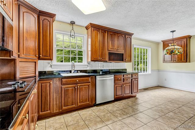 14383 Country Club Dr, Ashland, VA 23005