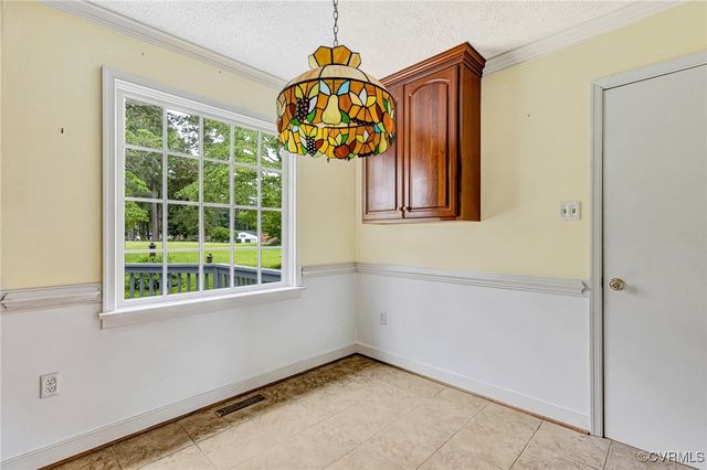 14383 Country Club Dr, Ashland, VA 23005