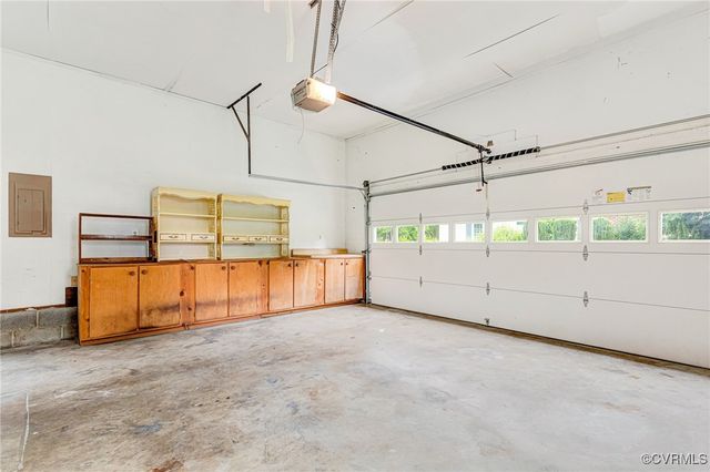 14383 Country Club Dr, Ashland, VA 23005