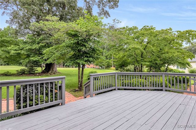 14383 Country Club Dr, Ashland, VA 23005