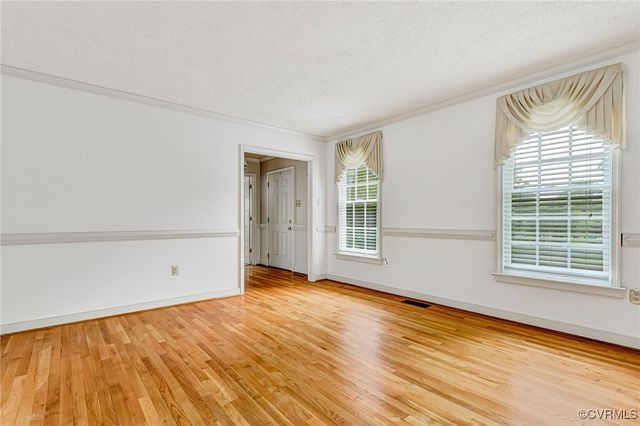 14383 Country Club Dr, Ashland, VA 23005
