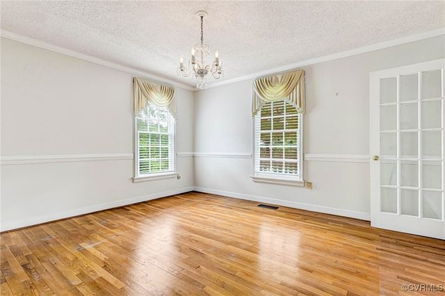 14383 Country Club Dr, Ashland, VA 23005