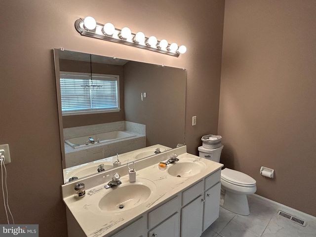 582 CORK CIR, West Chester, PA 19380