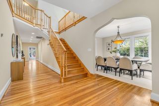 27 Newell Rd 2, Brookline, MA 02446