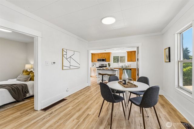 9623 54th Avenue S, Seattle, WA 98118