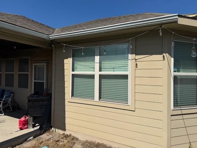 351 Wincliff DR, Buda, TX 78610