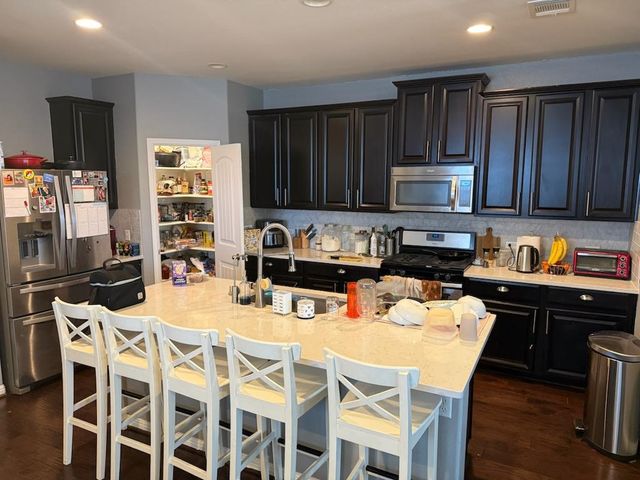 351 Wincliff DR, Buda, TX 78610