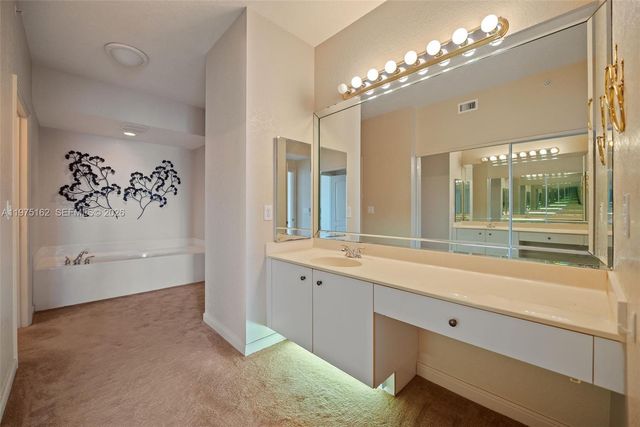 7727 Southampton Ter 303, Tamarac, FL 33321