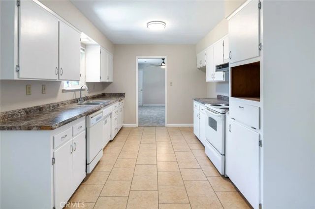 1122 Kensington Drive, Merced, CA 95340