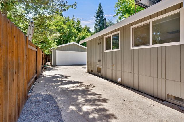 1756 Vallejo Way, Sacramento, CA 95818