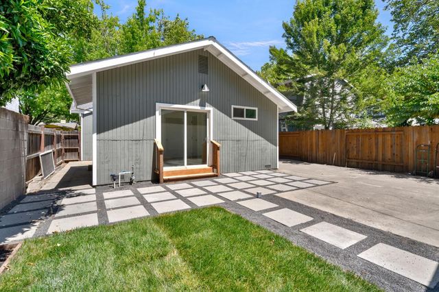 1756 Vallejo Way, Sacramento, CA 95818