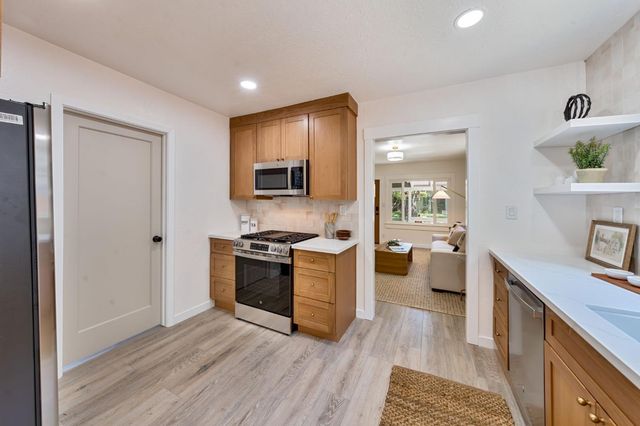 1756 Vallejo Way, Sacramento, CA 95818