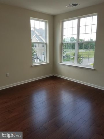 1128 HALIFAX PL, Hamilton, NJ 08619