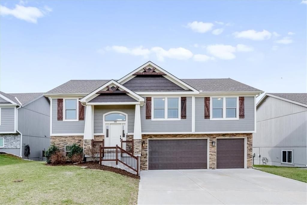 205 NE Hoot Owl Street, Grain Valley, MO 64029